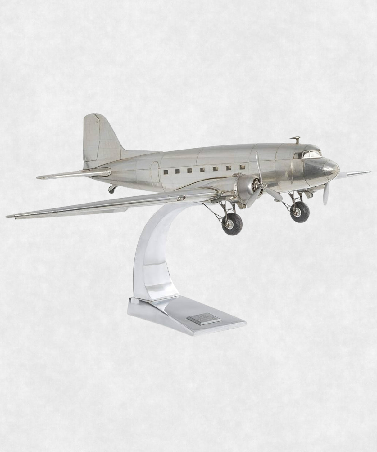 DAKOTA DC3 WITH STAND