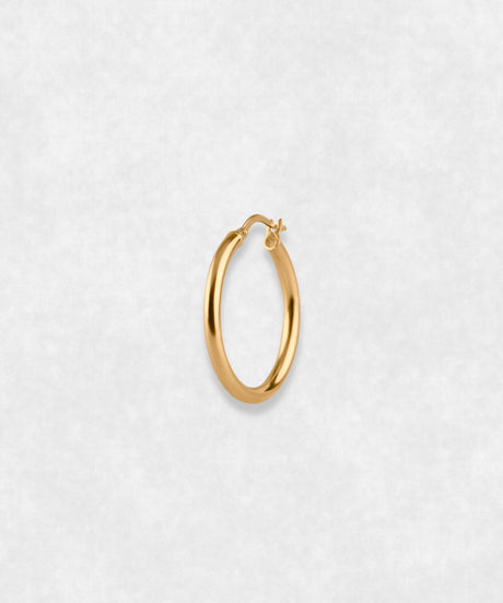 Hoops Earrings 18k Gold Maison Davis 15mm model side view