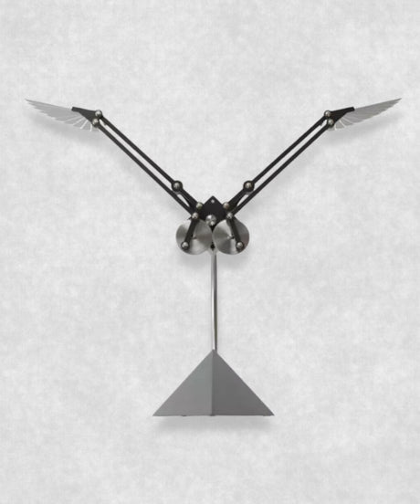 Aquila SE Silver Front View - By Lukas Schilling