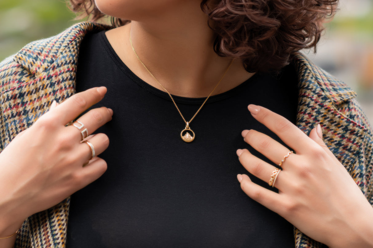 Crown ring overwiew photoshoot