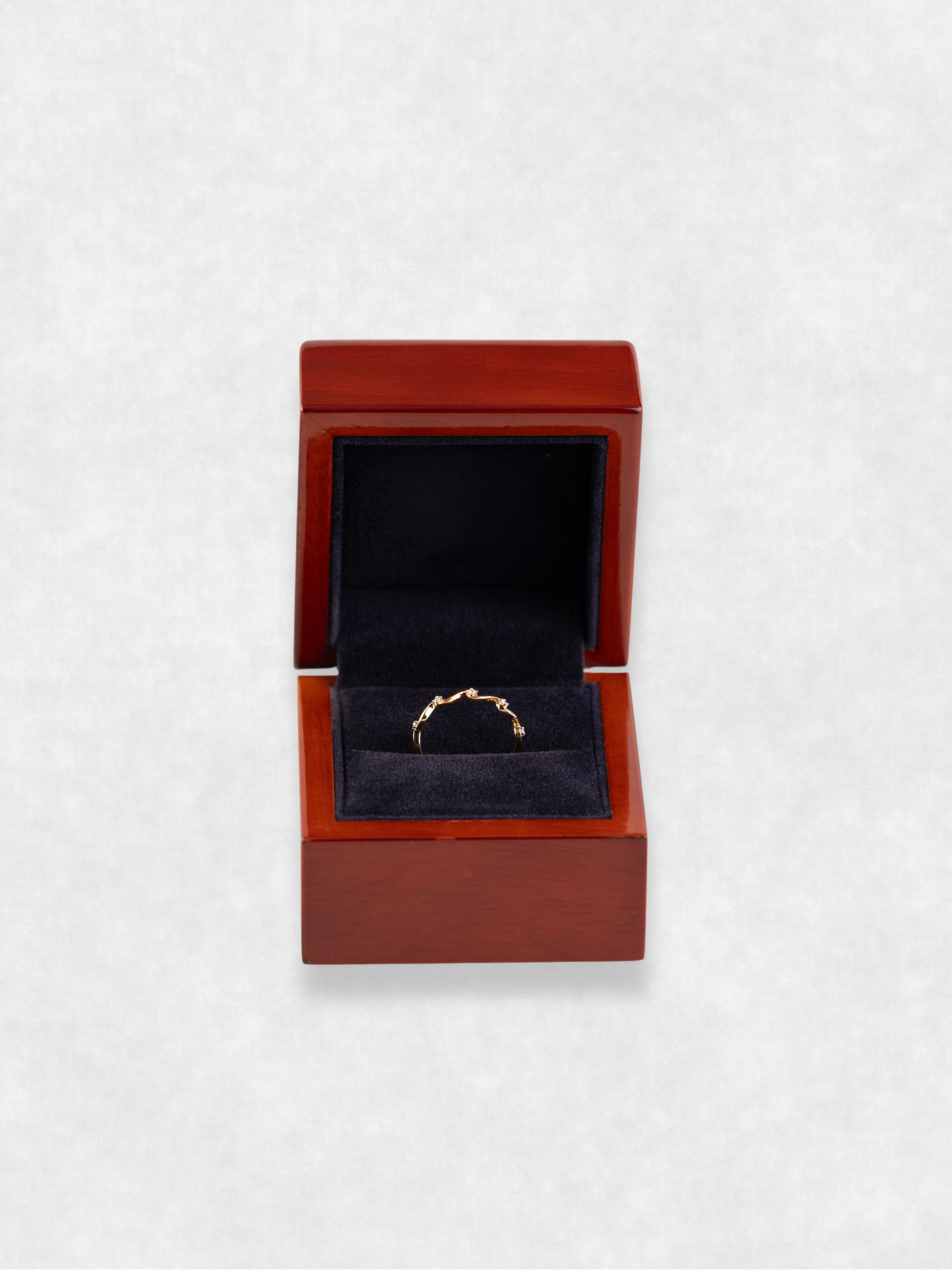 The Wave, wooden box packaging